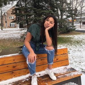 Meet your Posher, Laila